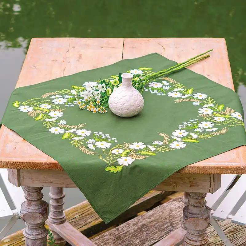 Kit tovaglia da ricamo Vervaco Fiori bianchi | Novità in catalogo