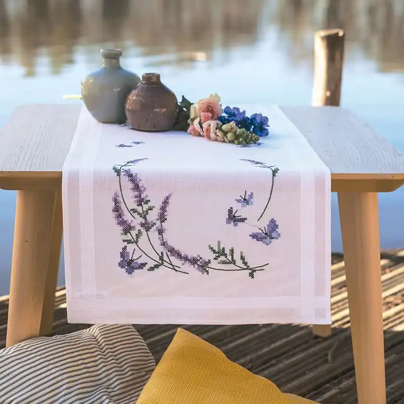 Scelto dai clienti - Kit runner da ricamare Vervaco Lavanda e farfalle
