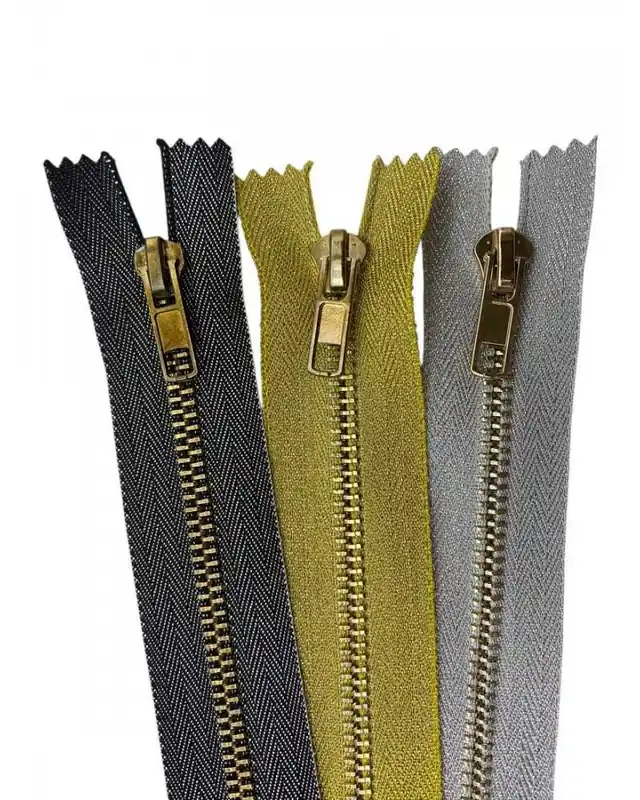 Cerniera Metallo Fissa 20 cm – Fettuccia Spigata Lurex – Catena Oro N°5 – 1 Cursore – Alta Qualità - In pronta consegna