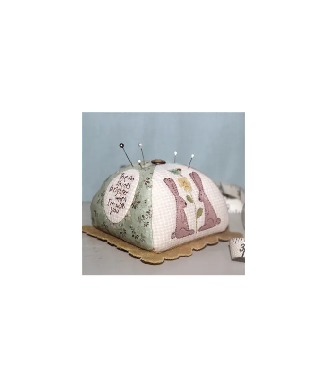 Ma Bunny Pincushion - Cartamodello Punta Spilli di Natalie Bird, The BirdHouse - Svendita