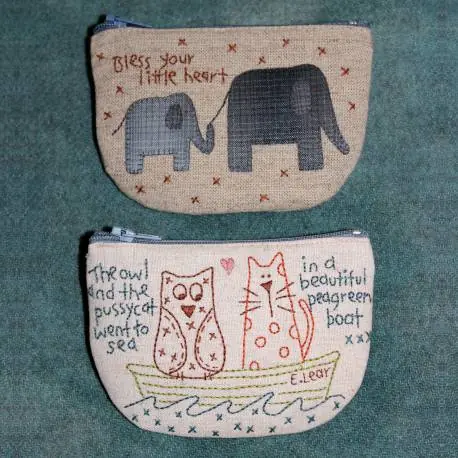 Grande affare - Little Critter Purses - Cartamodello Astuccio con Zip, Applique e Stitchery, The BirdHouse by Natalie Bird
