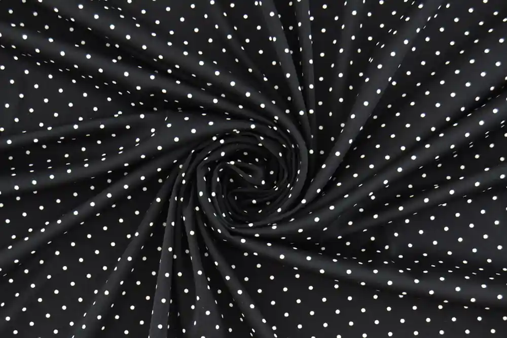 Qualità eccellente - Scampolo 300x152cm di Crêpe nero a pois bianchi