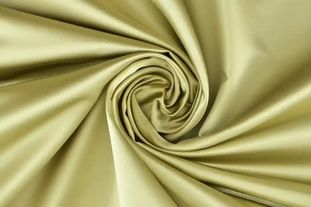 Tra i più amati - Scampolo 300x141cm di Raso pesante d‘arredamento in seta e cotone beige
