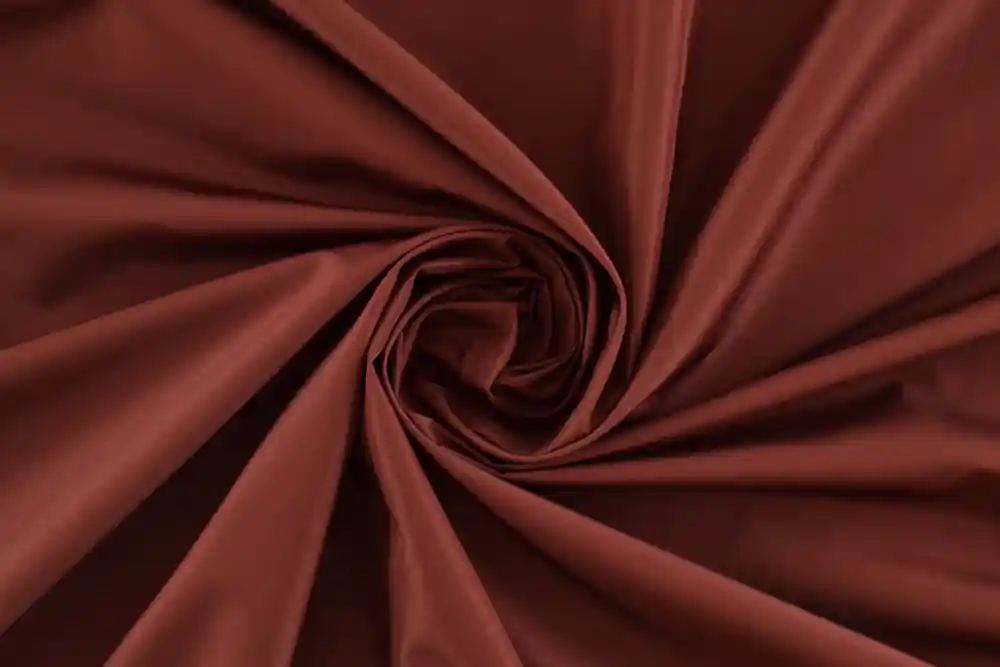 Ultime unità | Scampolo 300x156cm di Tessuto idrorepellente leggero bordeaux
