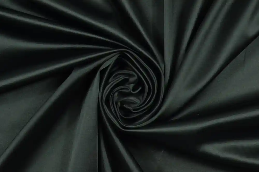 Raso duchessa in misto cotone nero | Disponibile