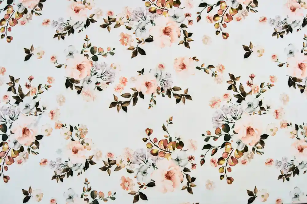 Scampolo 300x161cm di Crêpe leggero panna fantasia floreale - Miglior prezzo