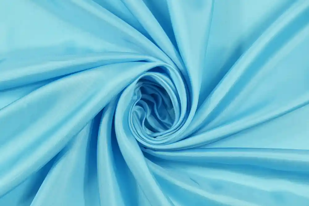 Grande sconto | Scampolo 300x141cm di Fodera di acetato celeste