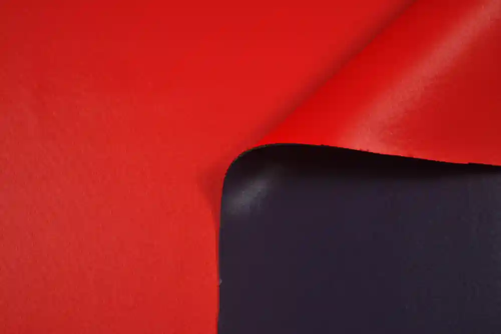 Ordina oggi | Scampolo 300x144cm di Neoprene leggero bi-foderato nero rosso/viola 1,5 mm