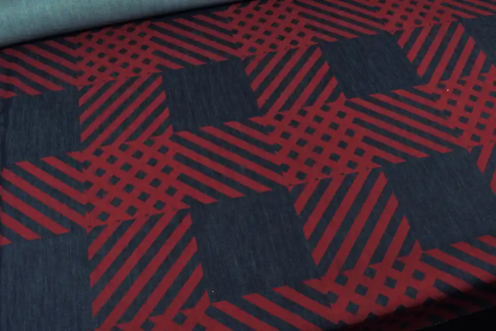 Scampolo 300x168cm di Denim di cotone blu stampato a grandi quadri rosso scuro | Quasi esaurito