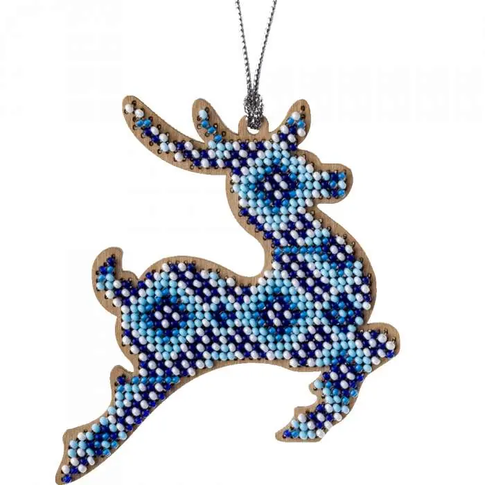 Offerta imperdibile | “Renna. Ornamento blu”. Decorazione di Natale ricamo a perline in legno