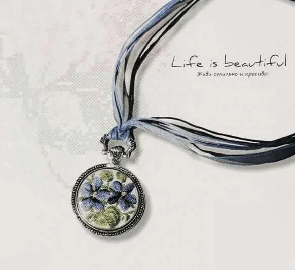 “Viola”. Kit-Collana micro-ricamo - Ultime unità
