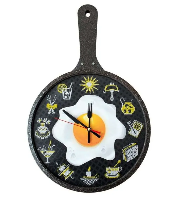 “Orologio. Uovo all’occhio di bue”. Kit creatività ricamo punto croce - Grande successo