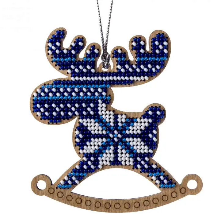 “Alce. Ornamento blu”. Decorazione di Natale ricamo a perline in legno | Fine serie
